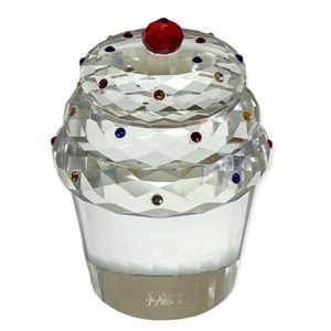 OLEG CASSINI CRYSTAL CUPCAKE PAPERWEIGHT NWT